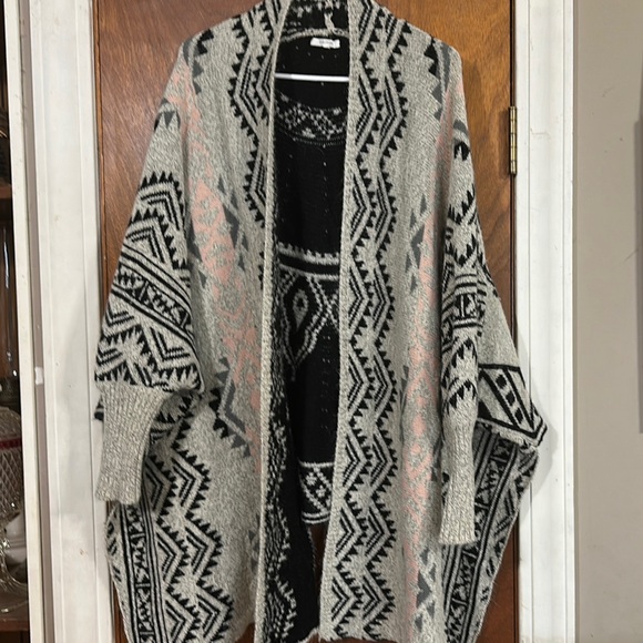 Maurices Sweaters - Maurices Black and Pink Geometric Cardigan